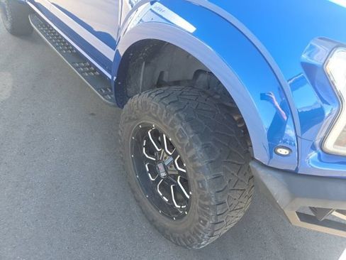 Used 2017 Ford F150 Raptor w/ Equipment Group 802A Luxury AWD/4WD image 9