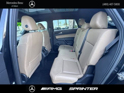 Used 2020 Volkswagen Atlas Cross Sport SE w/ Panoramic Sunroof Package FWD image 18