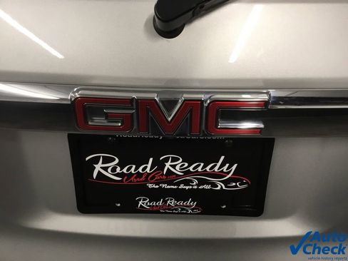 Used 2019 GMC Acadia SLT image 14