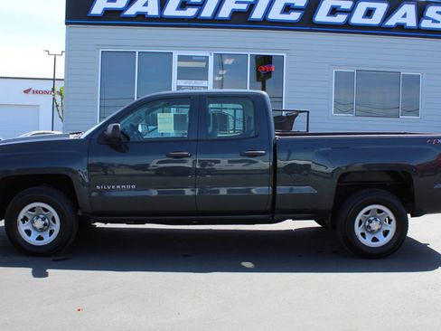 Used 2018 Chevrolet Silverado 1500 W/T w/ Trailering Package AWD/4WD image 3