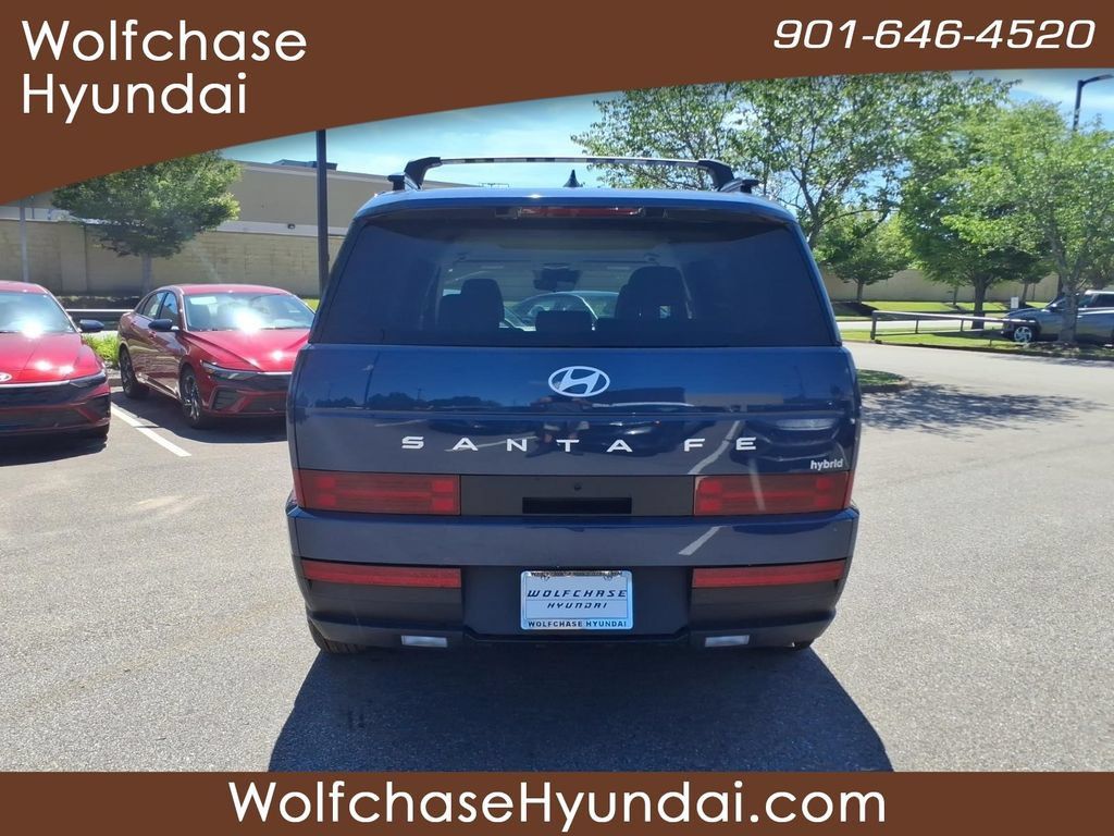 Used 2026 Hyundai Santa Fe SEL FWD image 4