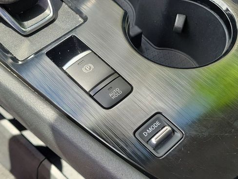 Used 2023 Nissan Rogue S FWD image 31