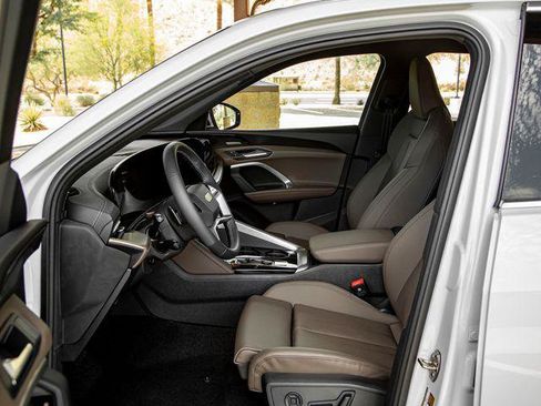 Certified 2025 Audi Q5 Premium w/ Premium Plus AWD/4WD image 14