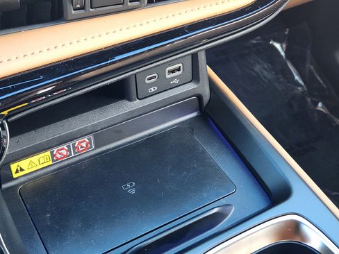 Used 2025 Lexus NX 350h AWD w/ Premium Package image 29