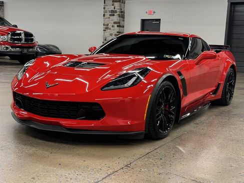 Used 2017 Chevrolet Corvette Z06 w/ Battery Protection Package RWD image 3