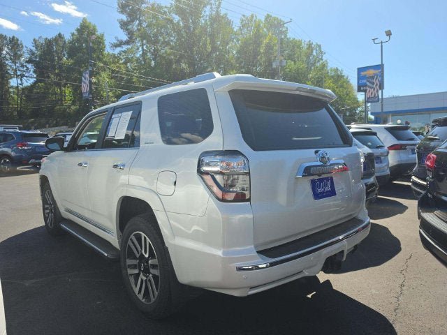 Used 2024 Toyota 4Runner Limited AWD/4WD image 4