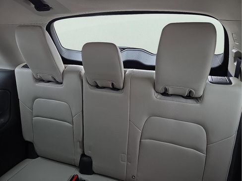 Used 2023 Nissan Pathfinder SL image 11