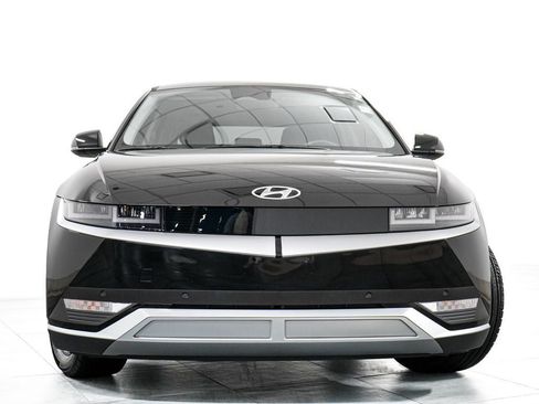 Used 2024 Hyundai Ioniq 5 SEL AWD/4WD image 3