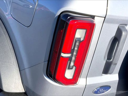 Used 2023 Ford Bronco Badlands image 29