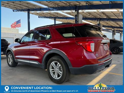 Used 2022 Ford Explorer XLT w/ Equipment Group 202A image 3