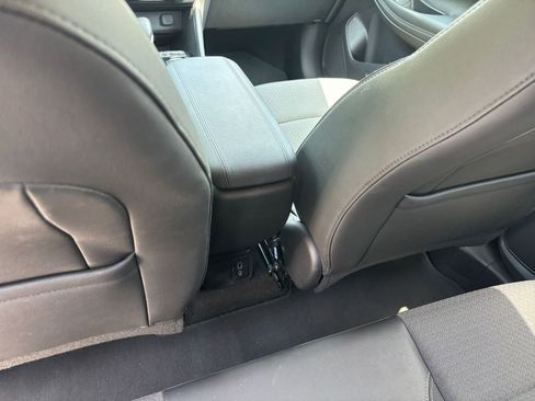 Used 2025 Buick Encore GX Preferred FWD image 23