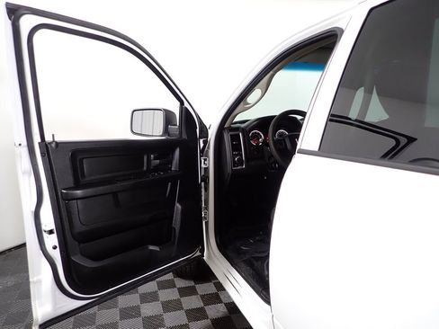 Used 2021 RAM 1500 Tradesman w/ Chrome Appearance Group AWD/4WD image 18