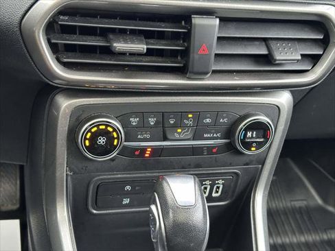Used 2020 Ford EcoSport SE w/ SE Convenience Package image 24
