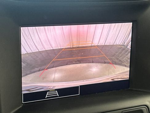 Used 2024 GMC Terrain SLE FWD image 21