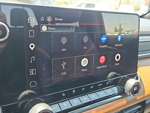 Used 2025 GMC Canyon AT4 AWD/4WD image 13