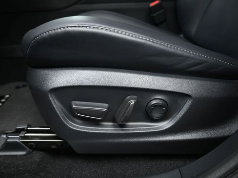 Used 2025 Toyota Crown Nightshade image 13