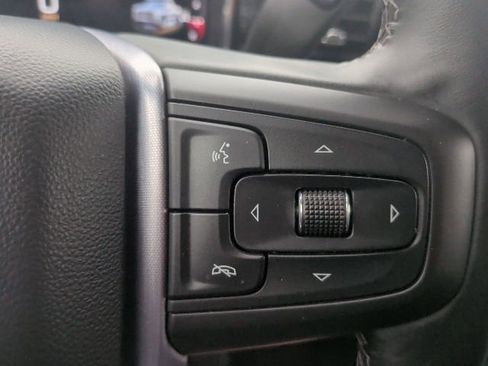 Certified 2025 GMC Sierra 1500 SLT image 28