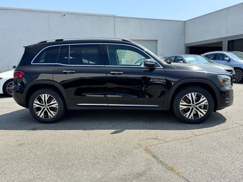 New 2025 Mercedes-Benz GLB 250 image 12