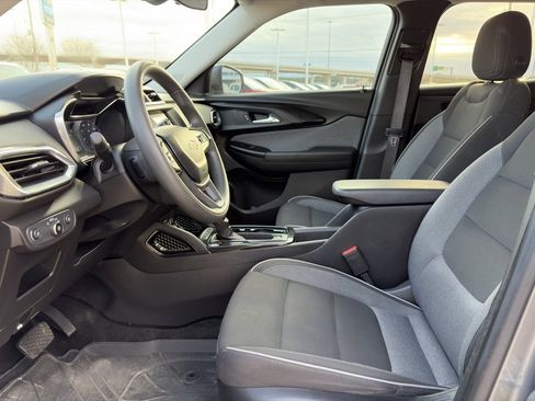 Used 2022 Chevrolet TrailBlazer LT image 11