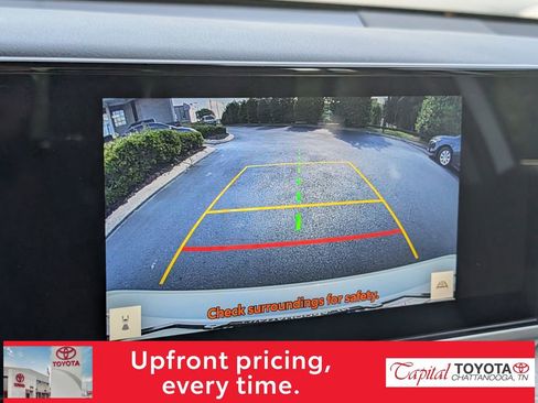 Used 2025 Toyota Camry XLE AWD/4WD image 21