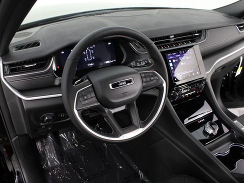 New 2026 Jeep Grand Cherokee L 4WD image 8