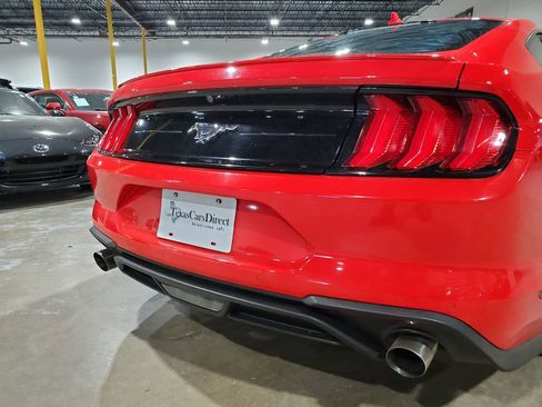 Used 2020 Ford Mustang Premium RWD image 37