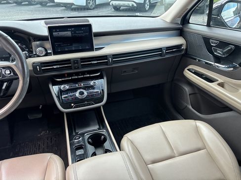 Used 2020 Lincoln Corsair FWD w/ Equipment Group 101A image 30