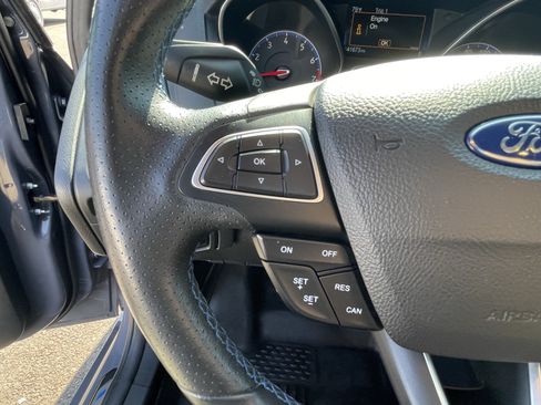 Used 2017 Ford Focus RS AWD/4WD image 21