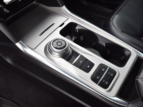 Certified 2023 Ford Explorer Limited w/ Limited Technology Package image 32