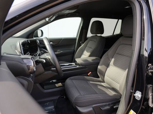 Used 2025 Chevrolet Equinox LT AWD/4WD image 13