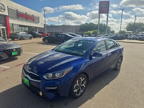 Used 2020 Kia Forte LXS FWD image 1