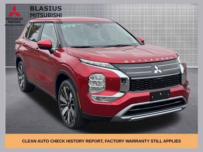 Used 2025 Mitsubishi Outlander SE