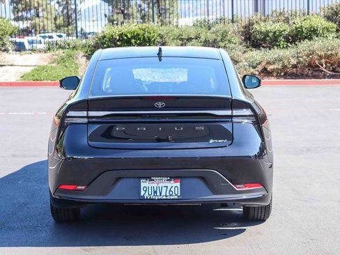 Used 2025 Toyota Prius Plug-In Hybrid FWD image 6
