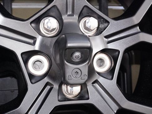 Used 2025 Jeep Wrangler Willys image 27