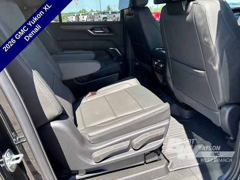 New 2026 GMC Yukon XL Denali w/ Denali Reserve Package AWD/4WD image 12