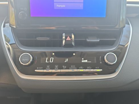 Used 2025 Toyota Corolla LE image 21