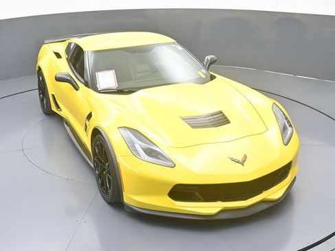 Used 2019 Chevrolet Corvette Grand Sport w/ Carbon Flash Badge Package image 42