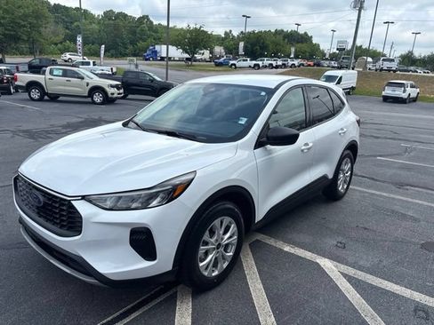 Used 2025 Ford Escape Active FWD image 3