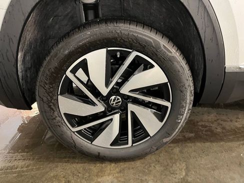 New 2026 Volkswagen Atlas SEL AWD/4WD image 30