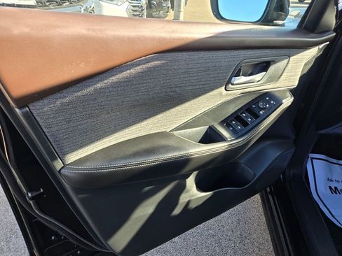 Used 2021 Nissan Rogue SV image 33