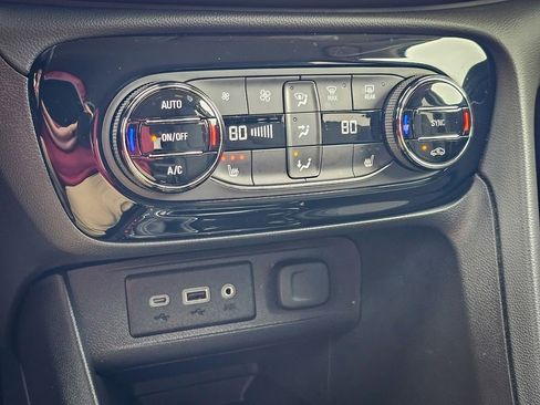 Certified 2023 Buick Encore GX Select w/ Sport Touring Package image 28