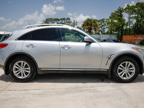 Used 2011 INFINITI FX35 2WD w/ Premium Pkg image 8