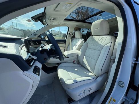 New 2026 Buick Enclave Avenir w/ Super Cruise Package image 5