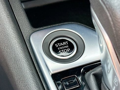 Used 2025 Nissan Sentra SV FWD image 18