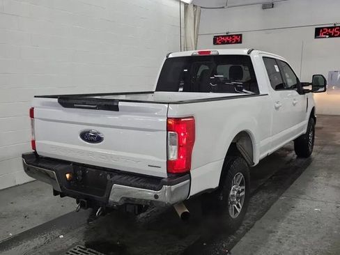 Used 2019 Ford F250 Lariat w/ Lariat Value Package image 3