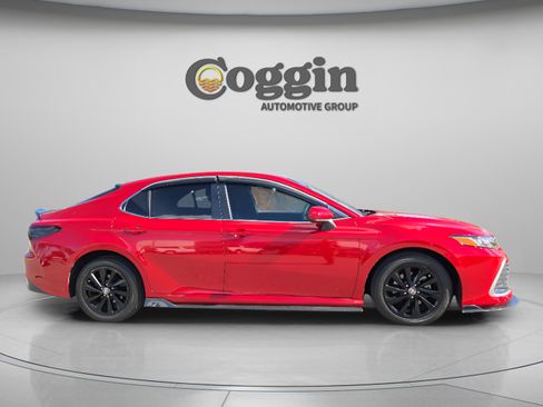 Used 2024 Toyota Camry LE image 7