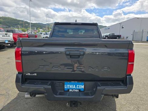 Used 2024 Toyota Tacoma SR5 AWD/4WD image 4