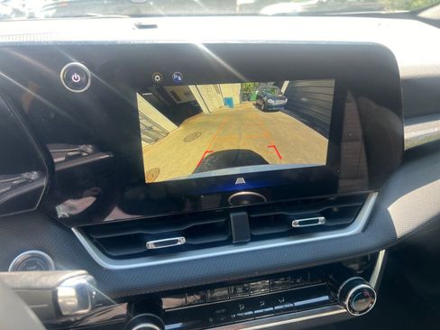 Used 2025 Chevrolet Equinox LT image 20