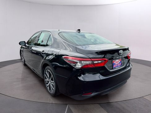 Used 2023 Toyota Camry XLE w/ Navigation Package AWD/4WD image 3