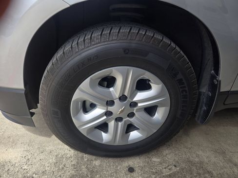 Certified 2017 Chevrolet Traverse LS FWD image 4